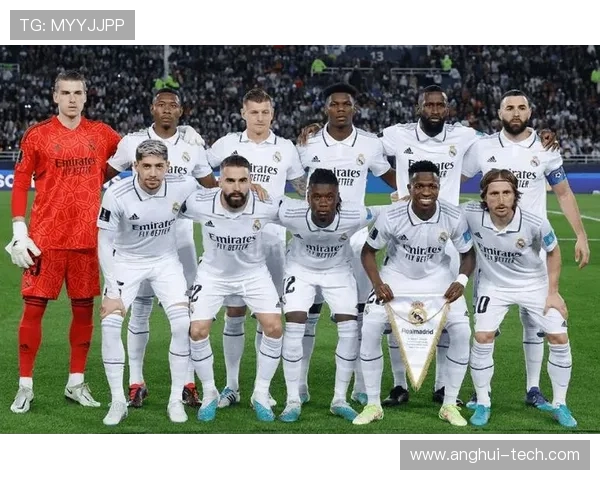 足球明星亨利的情感历程与珍贵回忆图片集锦